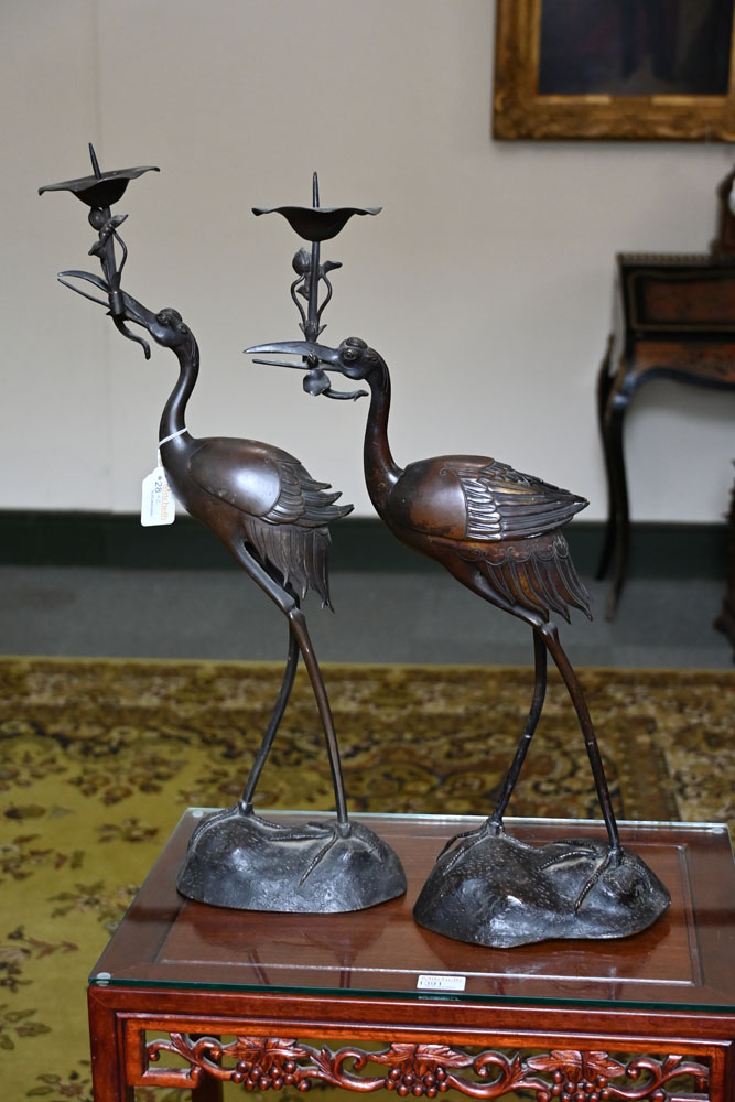 A pair of Japanese bronze crane candle holders. Height 62 cm. - Image 2 of 8