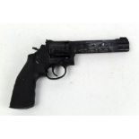 A Smith & Wesson Model 586 cal 177 air pistol. Overall length 28 cm. Serial No.