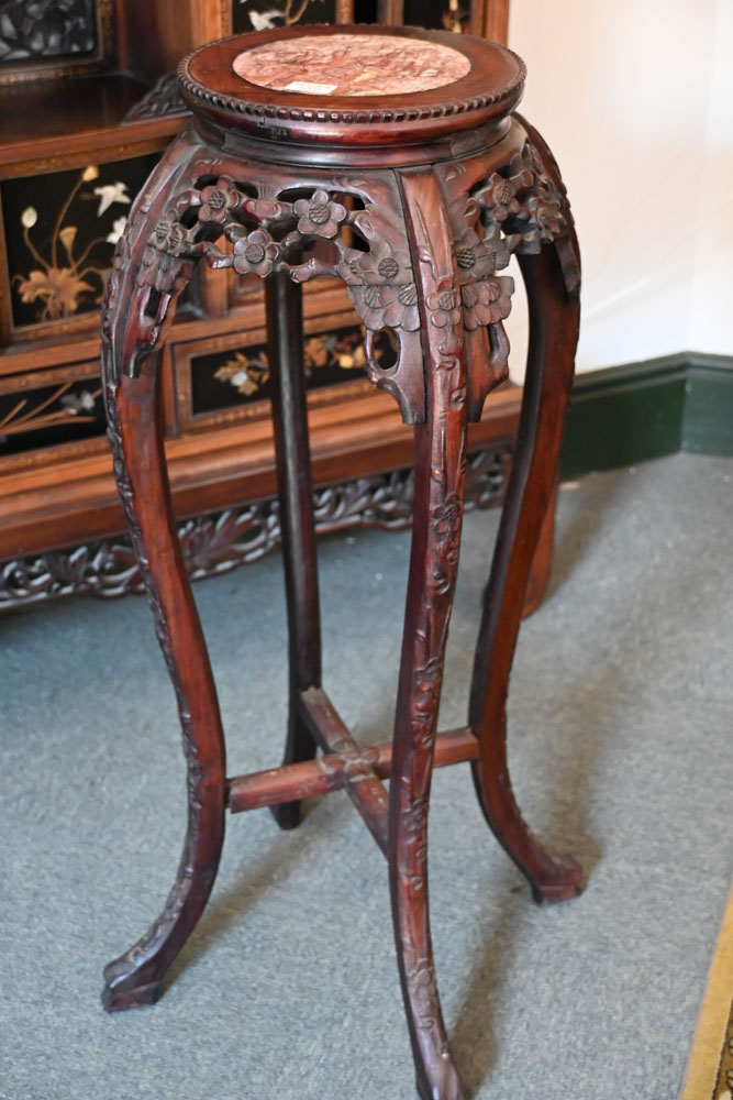 A late 19th century Chinese rouge marble topped hardwood jardiniere stand, with circular top. - Image 2 of 6