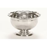 A George II Edinburgh silver small bowl, 1728, maker James Mitchelson I.