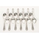 A set of twelve silver teaspoons, foliate engraved, London 1896 maker Wakely & Wheeler. 231 grams.