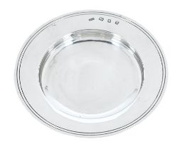 A Reid and Sons Limited silver bowl, London 1966. 486 grams, diameter 22 cm (see illustration).