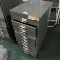 Low metal filing cabinet