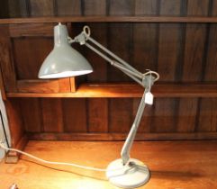 Adjustable desk lamp