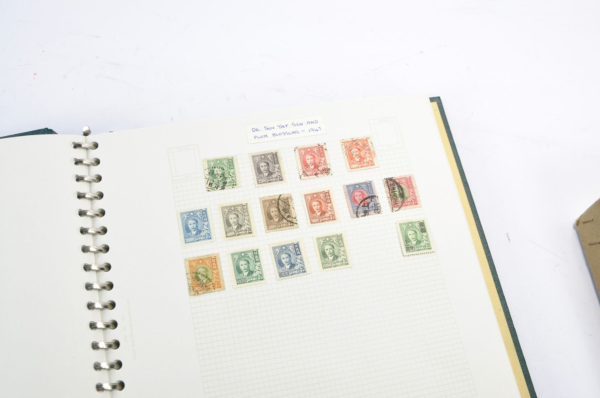 Stamps interest comprising large album of Chinese Stamps from 1930 to 1960's. Some unused. - Image 21 of 34