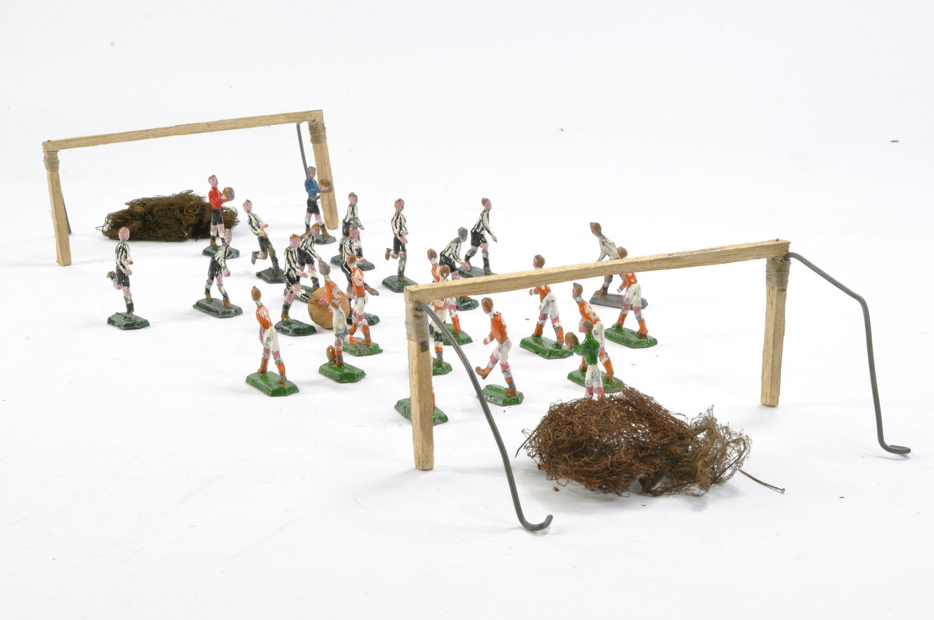 Unusual Lead Metal Football - Soccer Figures likely from a vintage game as shown. Maker unknown. - Image 2 of 3