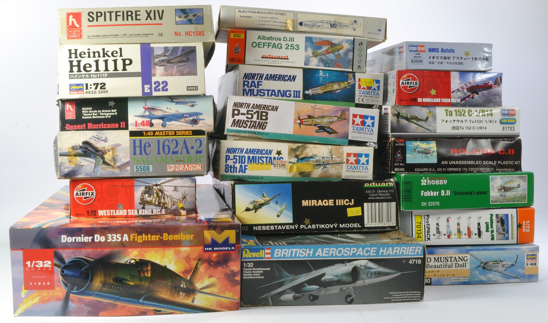 A group of 20 Plastic model kits comprising eduard Fokker D.VII (Alb) Profipack edition, Hasegawa