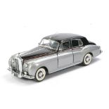Franklin Mint 1/24 Rolls Royce Silver Cloud. Looks to be without obvious sign of fault with original