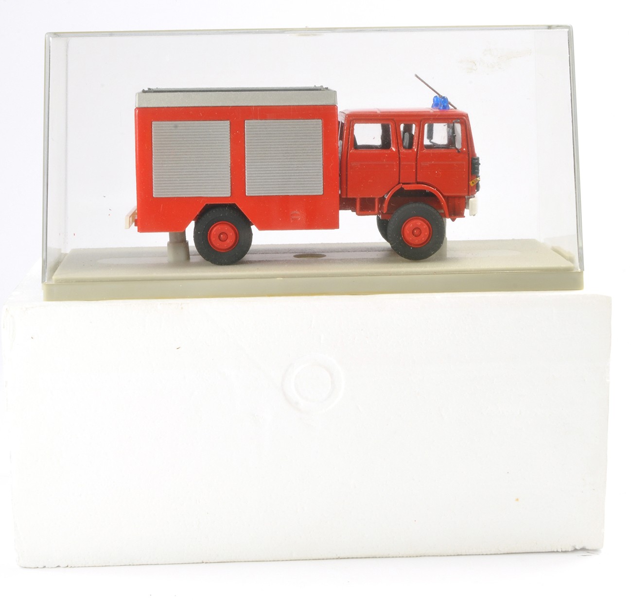 Fire and Rescue model issue comprising CEF Replex No. 148 Renault Fire Fighter. Very fragile in