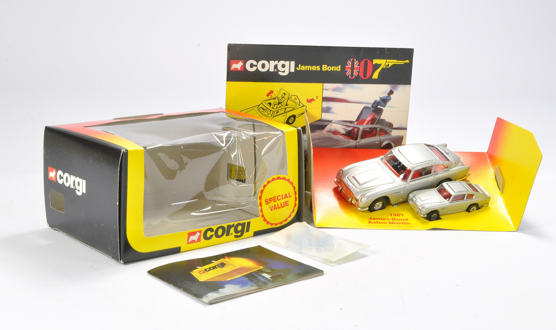 Corgi No. 1361 Little and Large 'special value' James Bond 007 Aston Martin set comprising No. 271