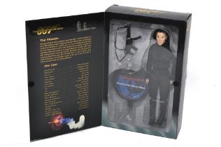Sideshow 12" James Bond 007 Collectable Figure comprising Wai Lin from Tomorrow Never Dies. Looks to