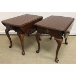 A pair of modern American mahogany drop leaf occasional tables in the Georgian style by Knob Creek
