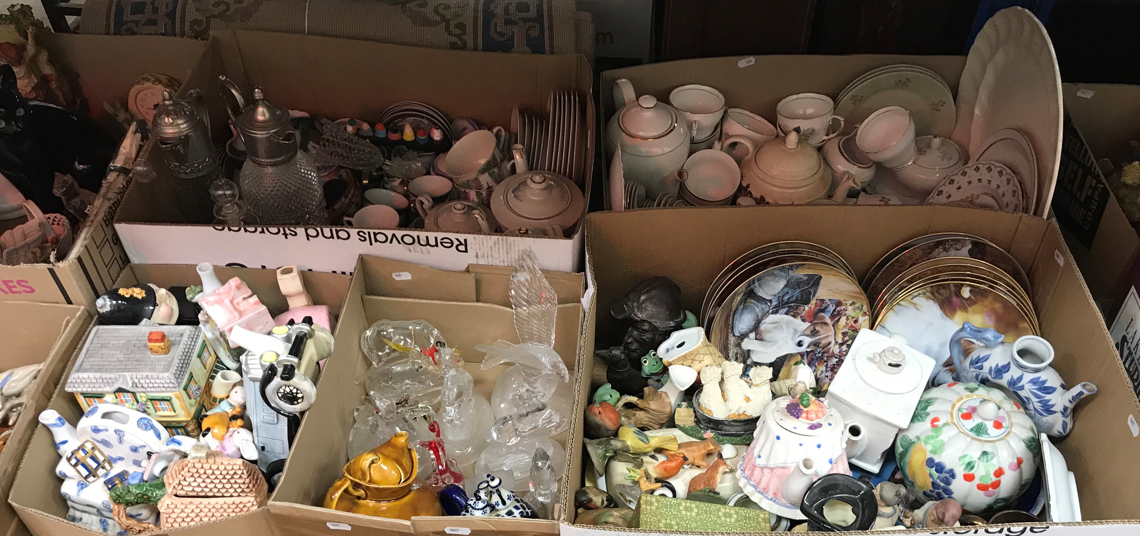 Twelve boxes of assorted sundry ornamental china wares to include Danbury Mint diorama style - Image 2 of 15