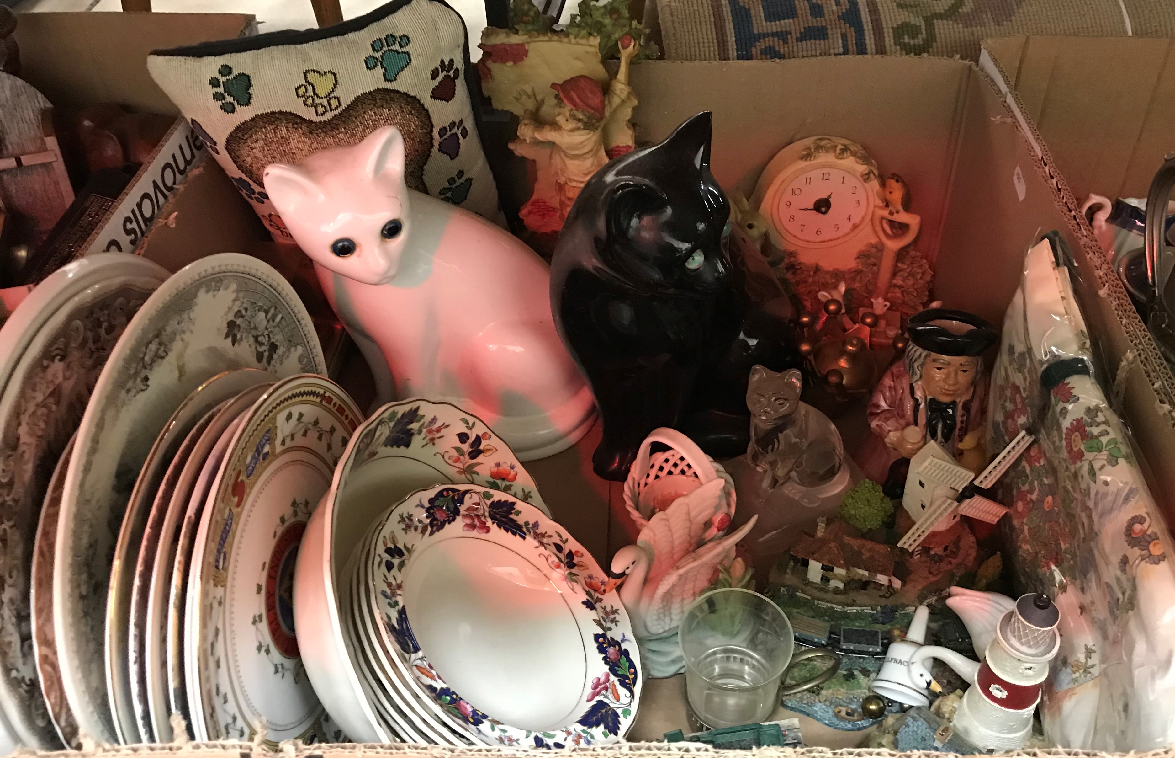 Twelve boxes of assorted sundry ornamental china wares to include Danbury Mint diorama style - Image 4 of 15