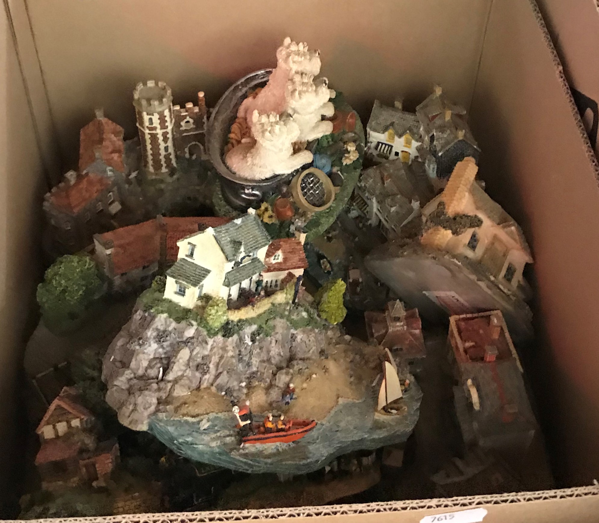 Twelve boxes of assorted sundry ornamental china wares to include Danbury Mint diorama style - Image 13 of 15