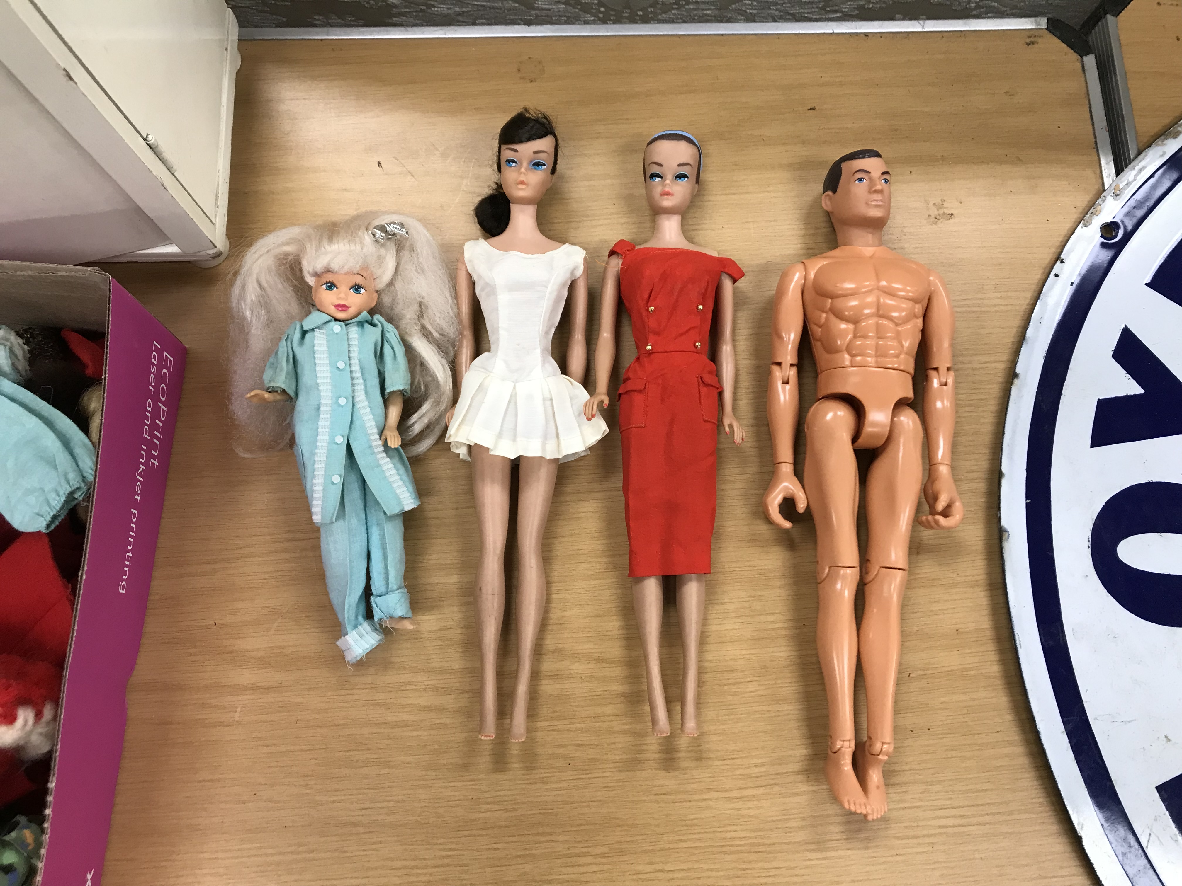 Two mid 20th Century Barbie Midge figures by Mattel, - Image 25 of 25