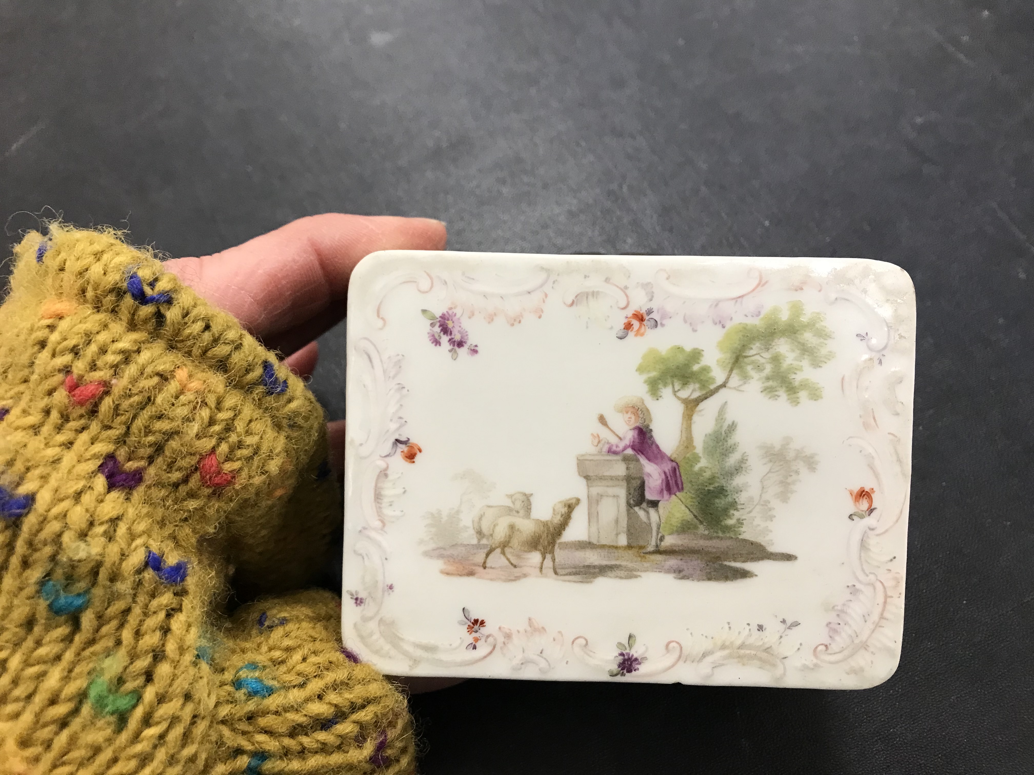 A 19th Century Continental porcelain rectangular lidded box, - Image 19 of 45