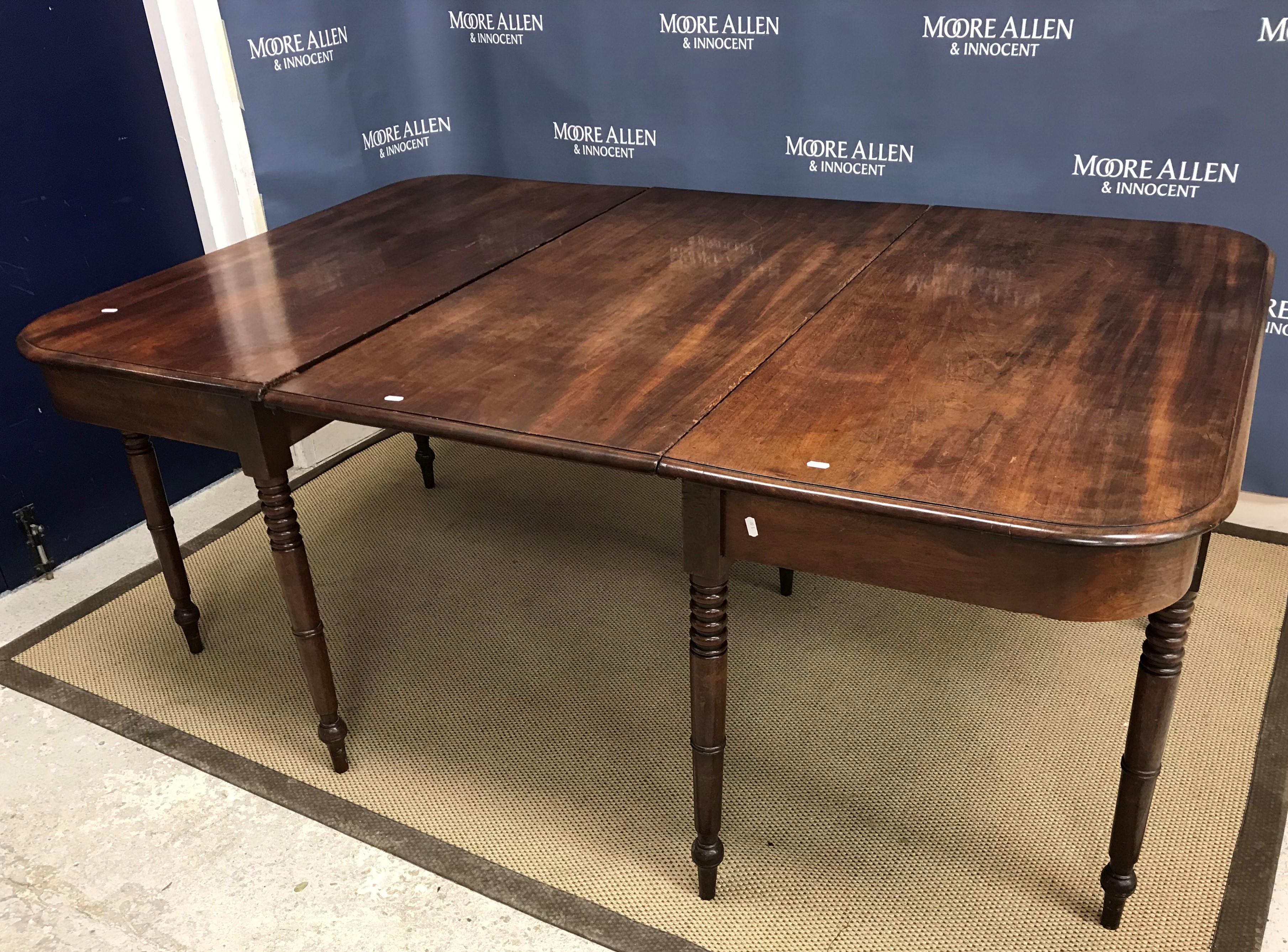 An early 19th Century mahogany single drop-leaf extending dining table, - Image 2 of 7