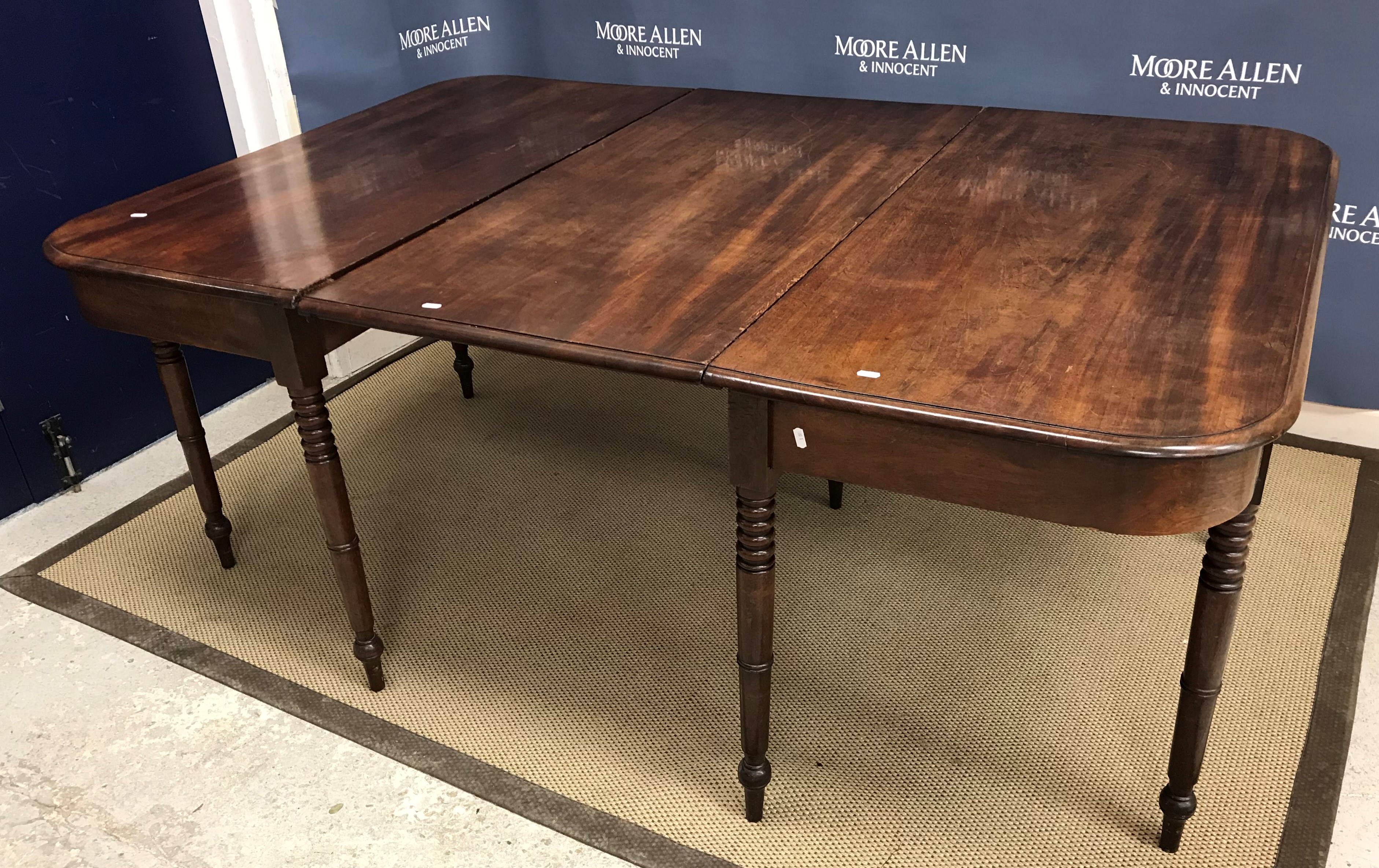 An early 19th Century mahogany single drop-leaf extending dining table, - Image 3 of 7