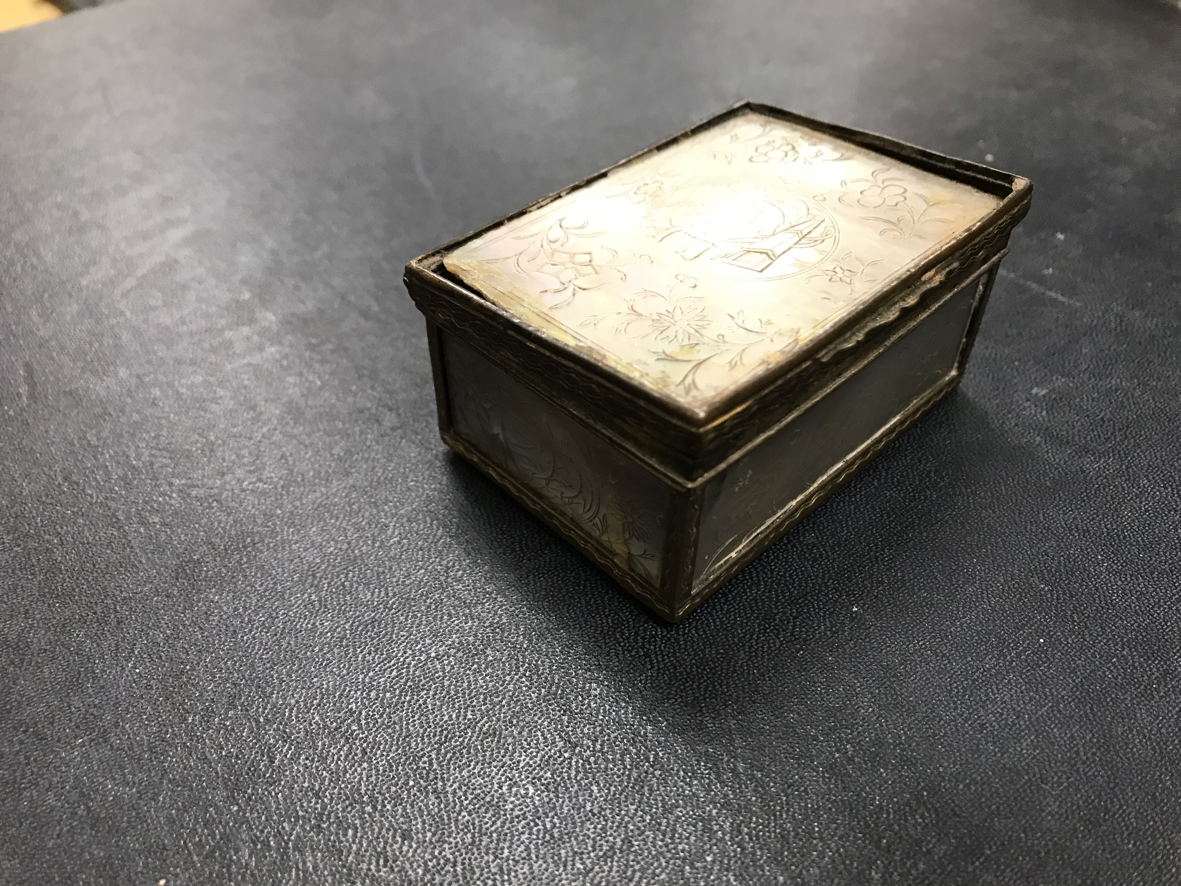 A 19th Century Continental porcelain rectangular lidded box, - Image 16 of 45