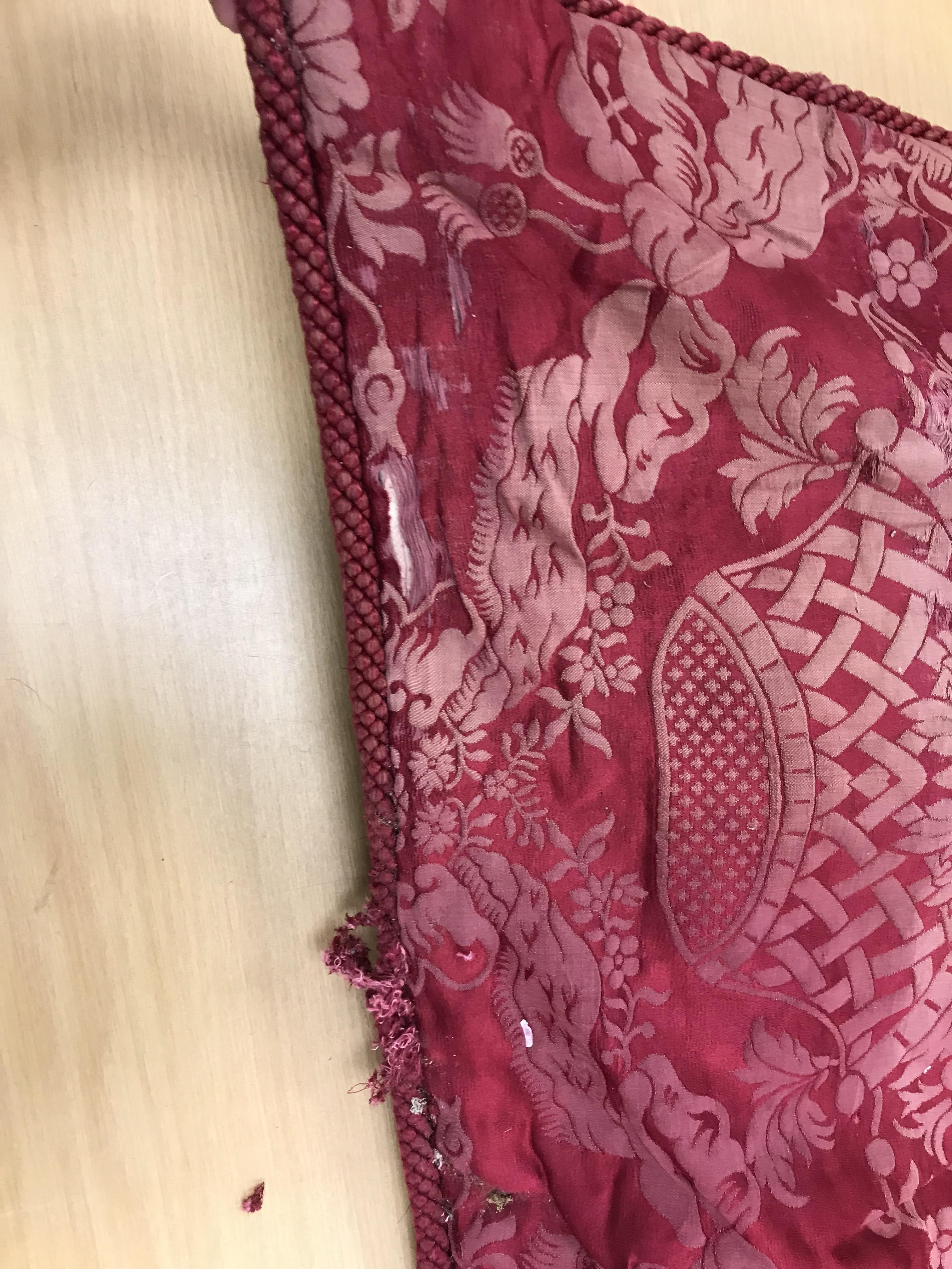 A single beige silk damask lined curtain, 255 cm drop x 400 cm wide at bottom, - Image 3 of 14