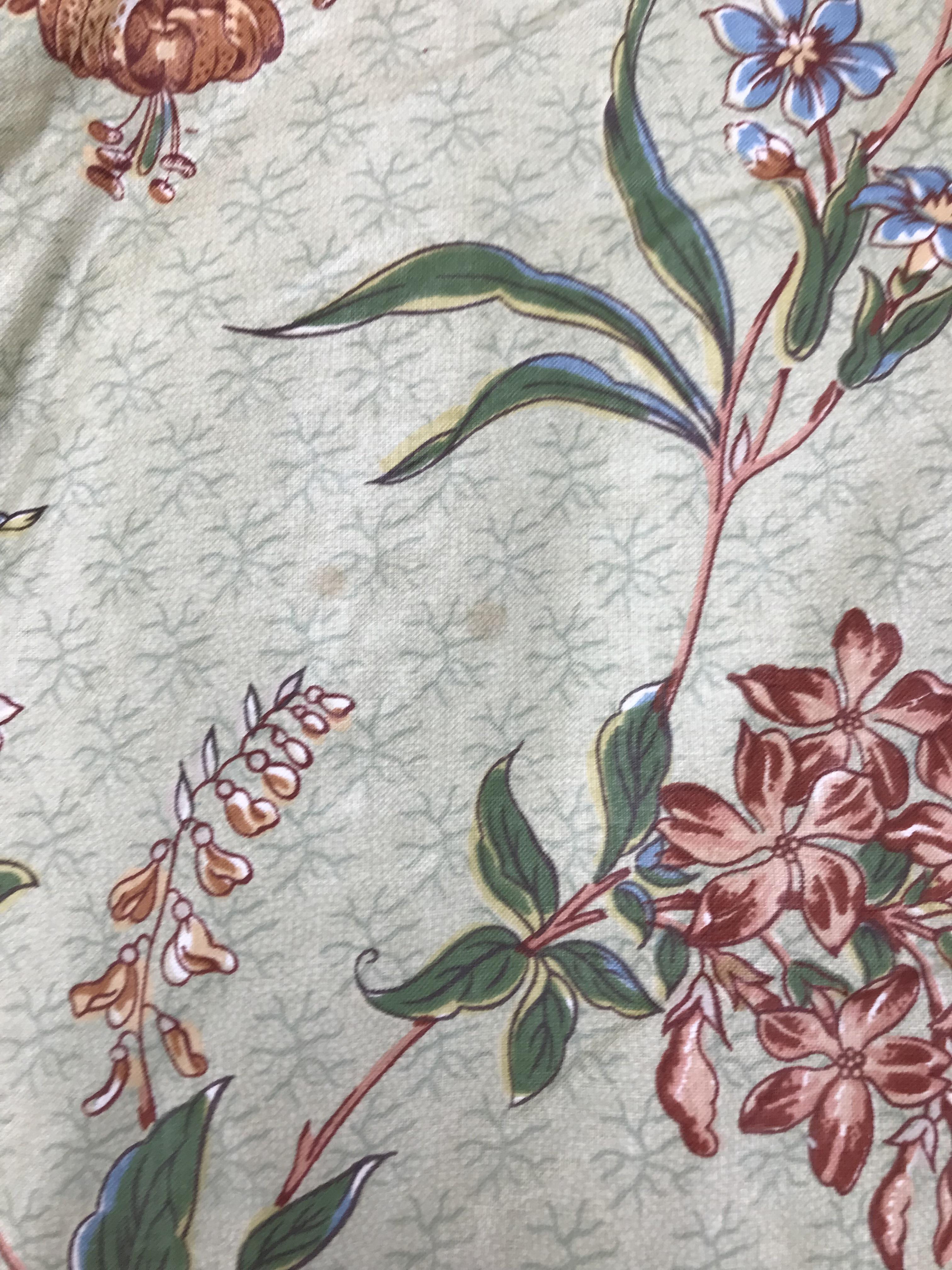 One and a half pairs (ie three curtains total) of glazed cotton interlined "Acis" pattern curtains - Image 14 of 34