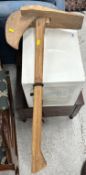 A 19th Century oak box seat commode on turned legs, 46 cm wide x 45 cm deep x 44 cm high,
