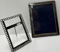 A modern silver rectangular picture frame of plain form, 23.5 cm x 18.