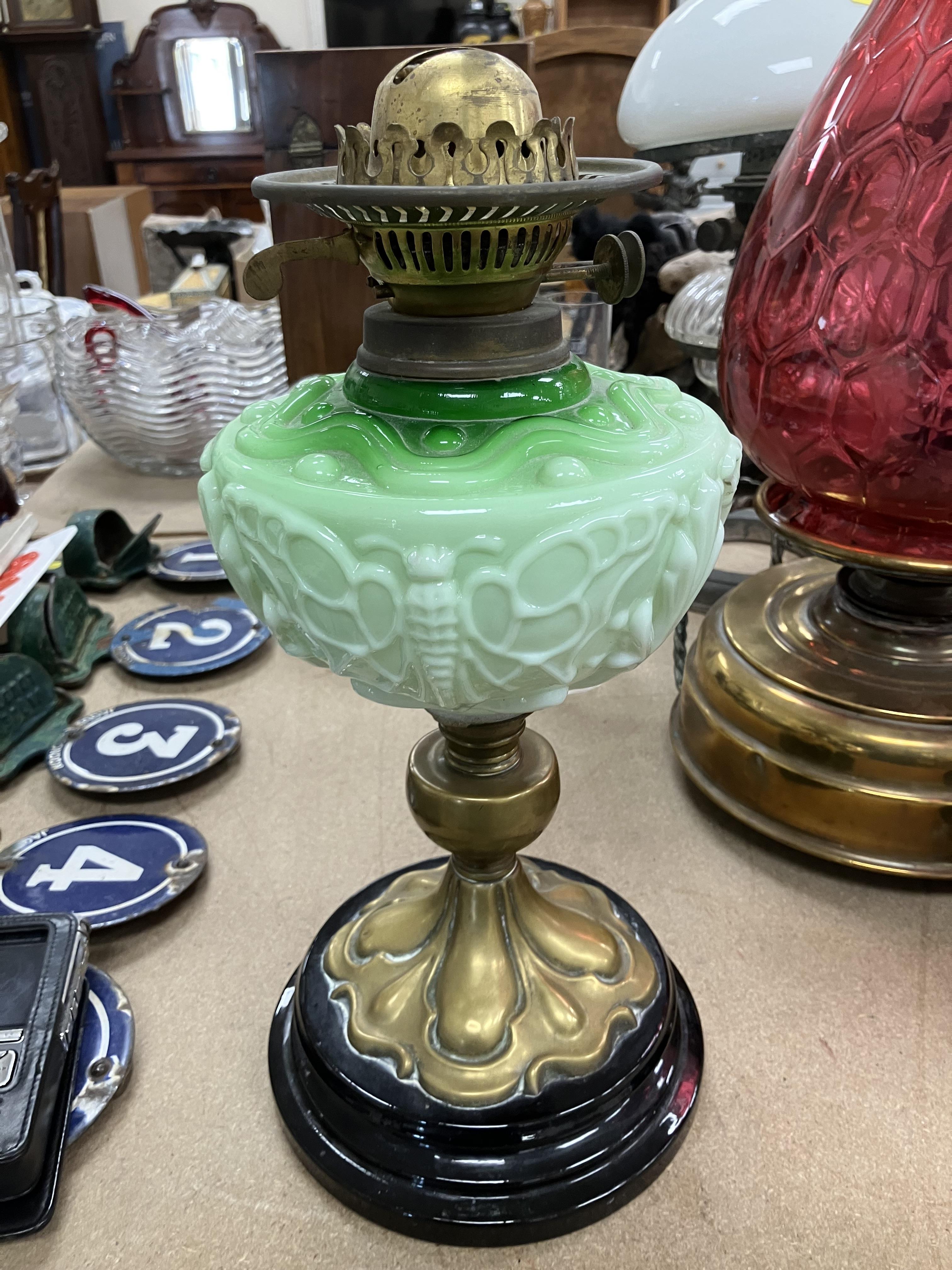 A collection of five various Victorian and later oil table lamps, - Image 31 of 31