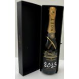 One bottle Moët & Chandon Grand Vintage Champagne 2013,