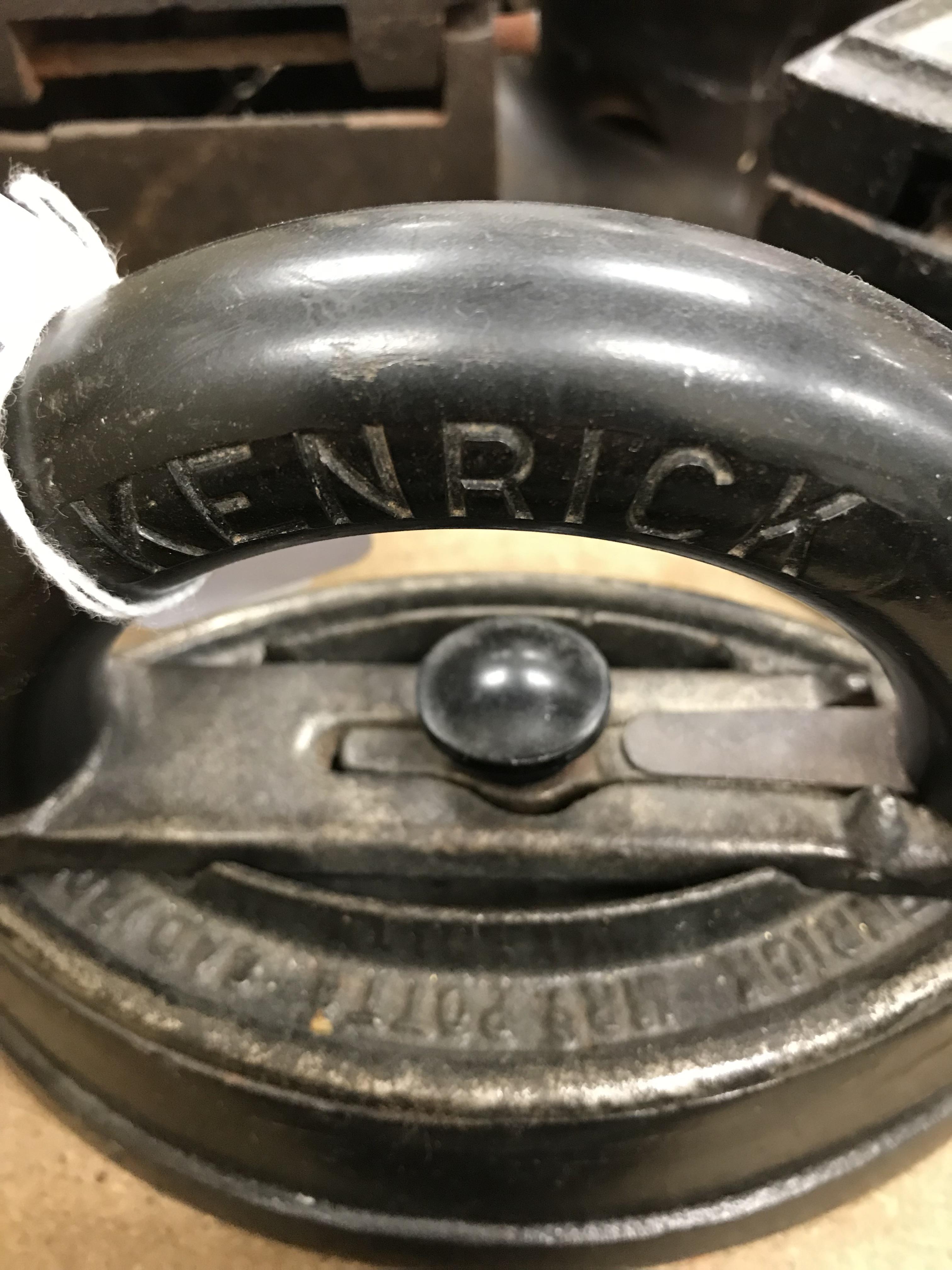 A Kenrick Mrs. Potts Sad iron No.2 with - Image 4 of 6