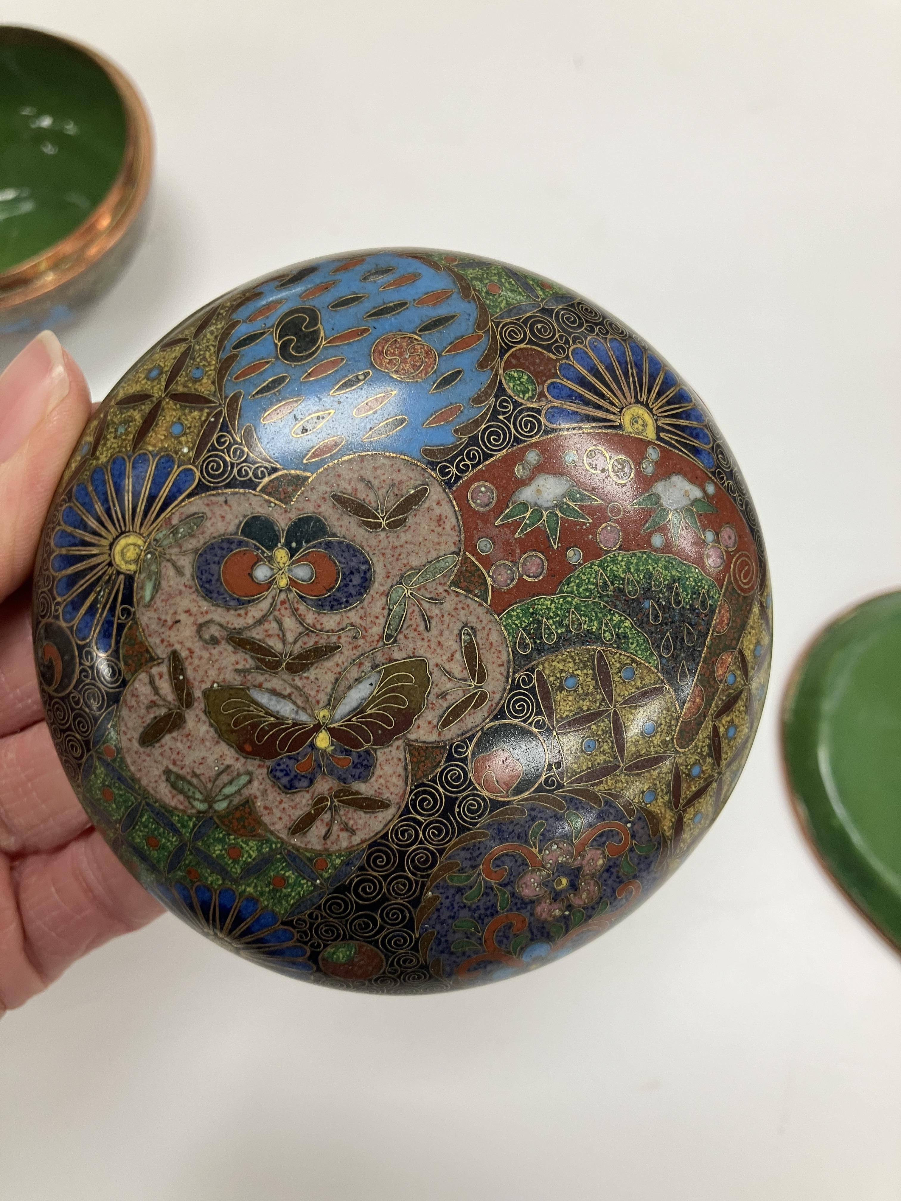 A Chinese cloisonne lidded bowl with floral medallion and butterfly decoration, - Image 29 of 31