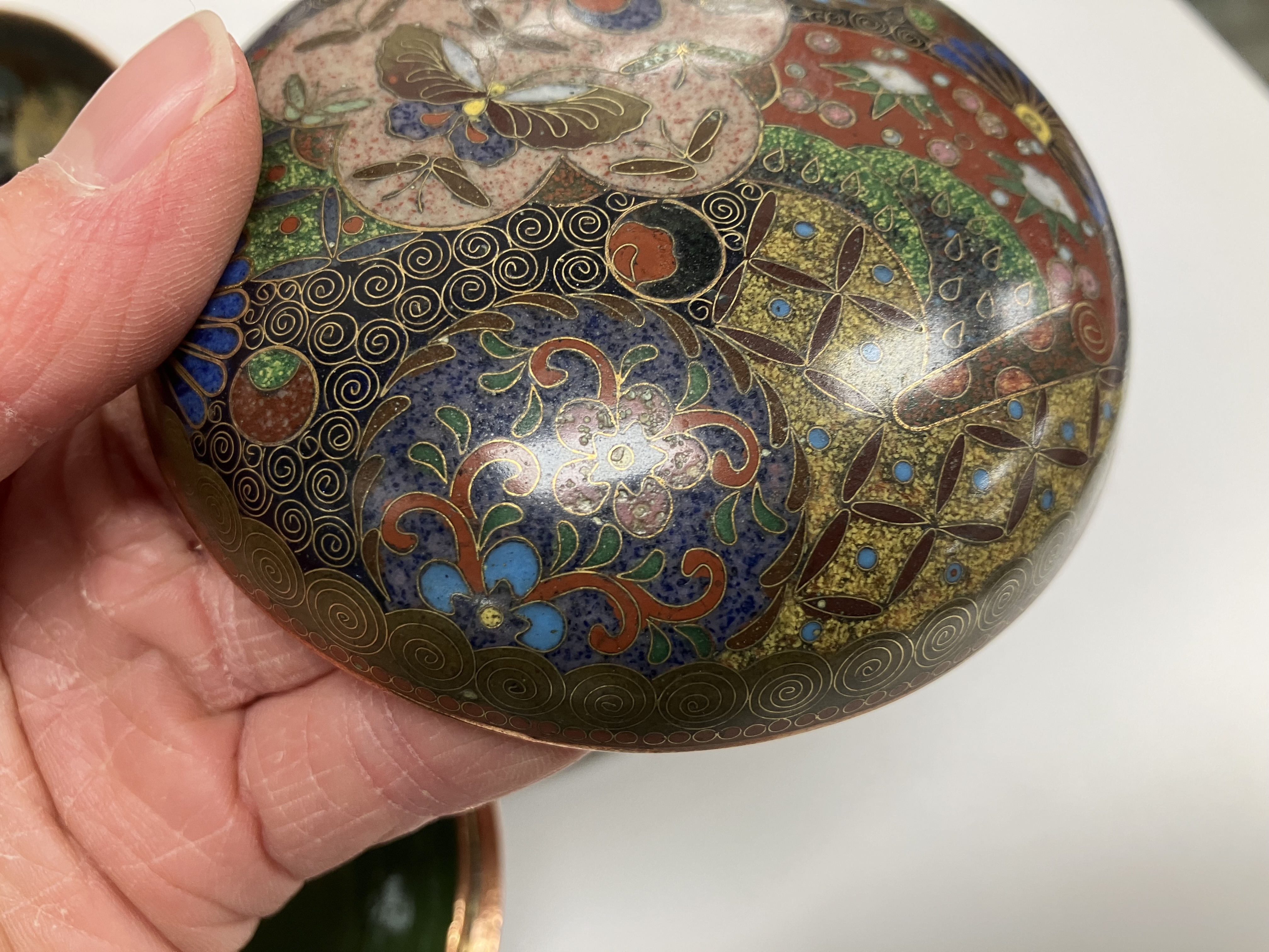 A Chinese cloisonne lidded bowl with floral medallion and butterfly decoration, - Image 5 of 31