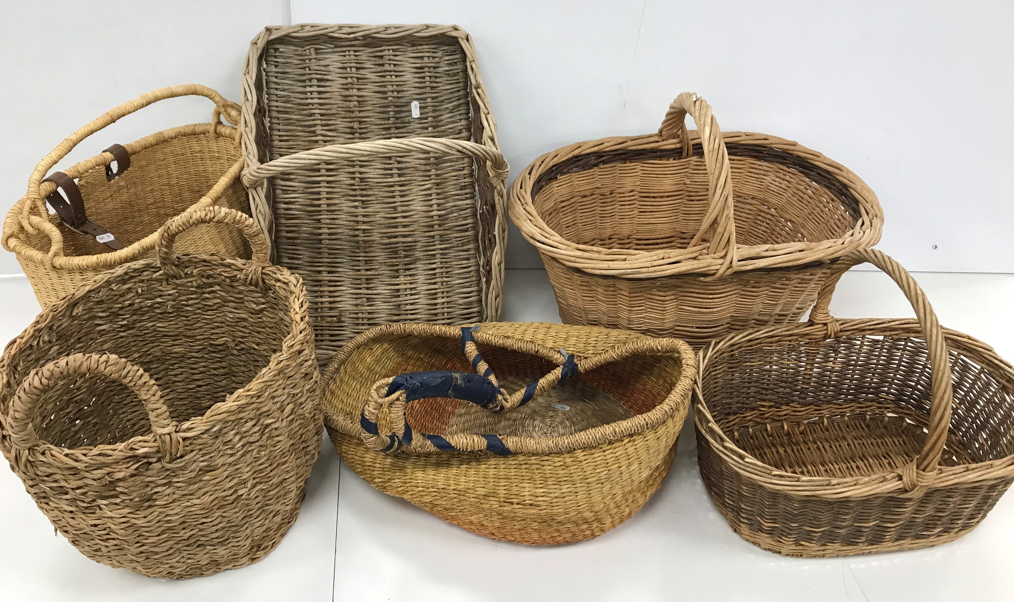 A large collection of baskets, a pine commode, a small pair of decorative steps, - Image 15 of 16