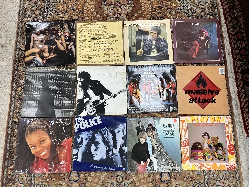 A small collection of LP records including "The Jimi Hendrix Experience", - Image 9 of 9