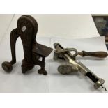 An early 20th Century French “Perfect” corkscrew stamped “Perfect Brevette S.G.D.G.