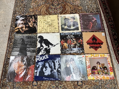 A small collection of LP records including "The Jimi Hendrix Experience", - Image 8 of 9