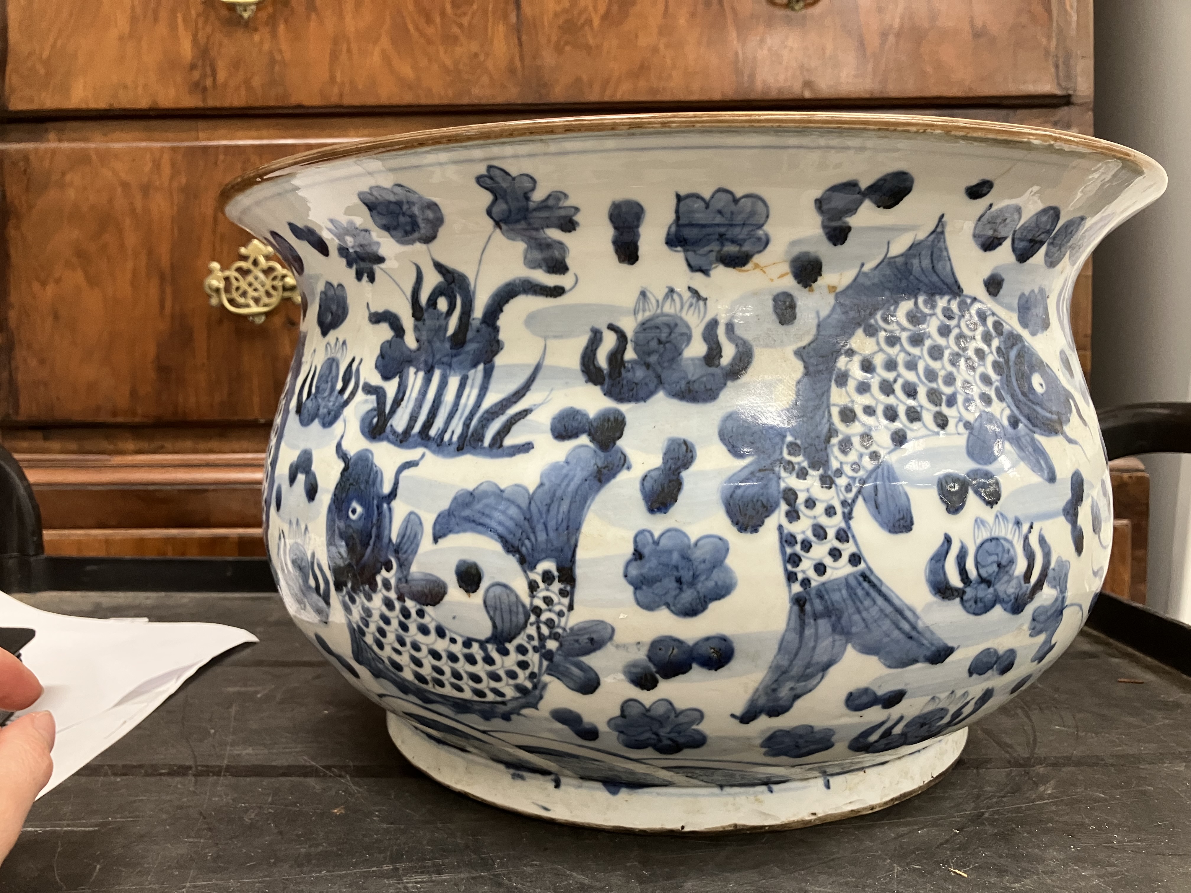 A large early 20th Century Japanese flared bowl with blue and white carp decoration, - Image 7 of 19