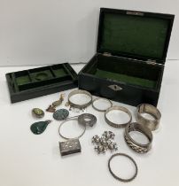 A box of various costume jewellery to include Scottish agate mounted brooch,