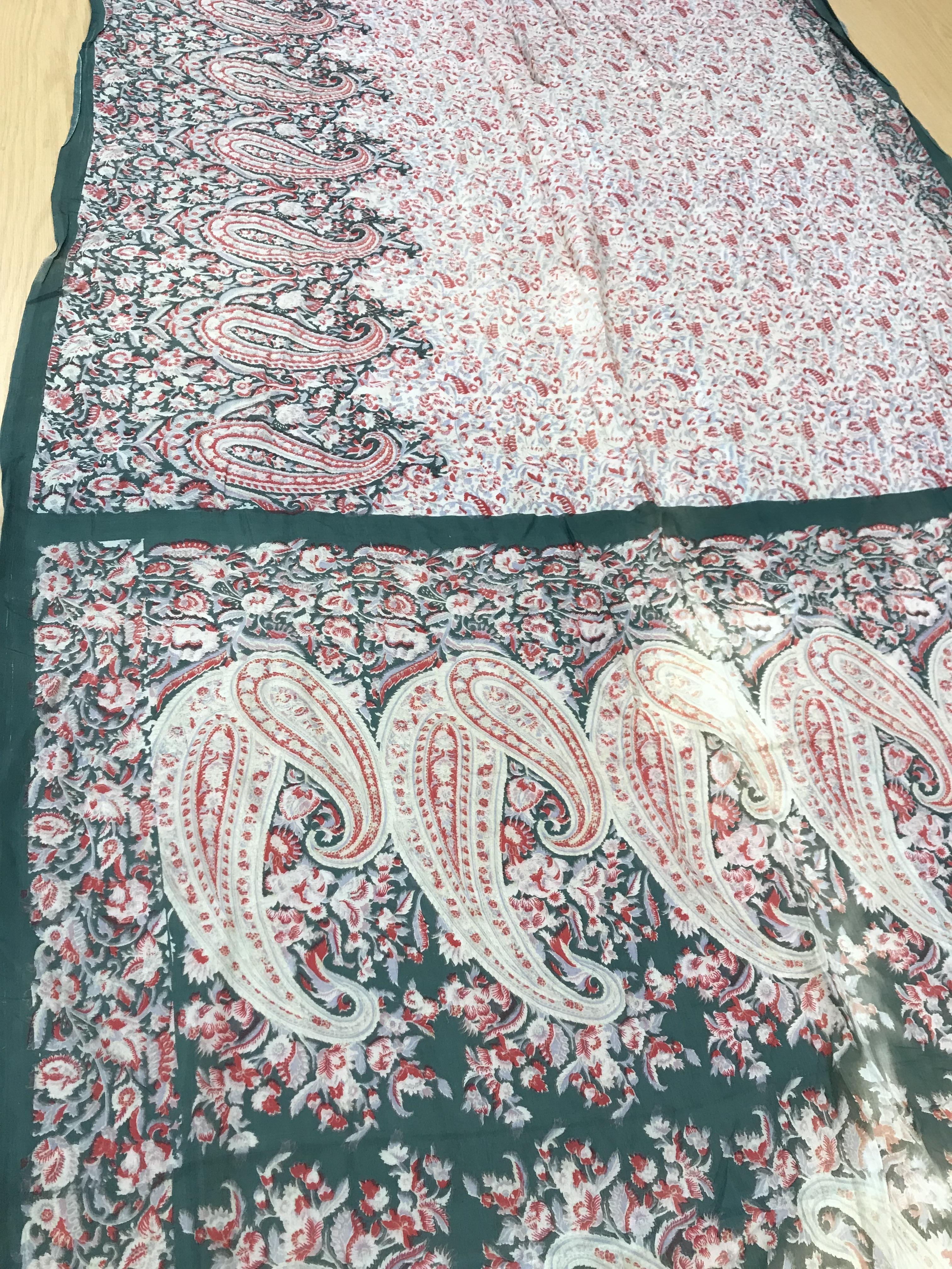 A coral and green sari with paisley design probably cotton lawn 5.4 m x 1. - Image 2 of 15