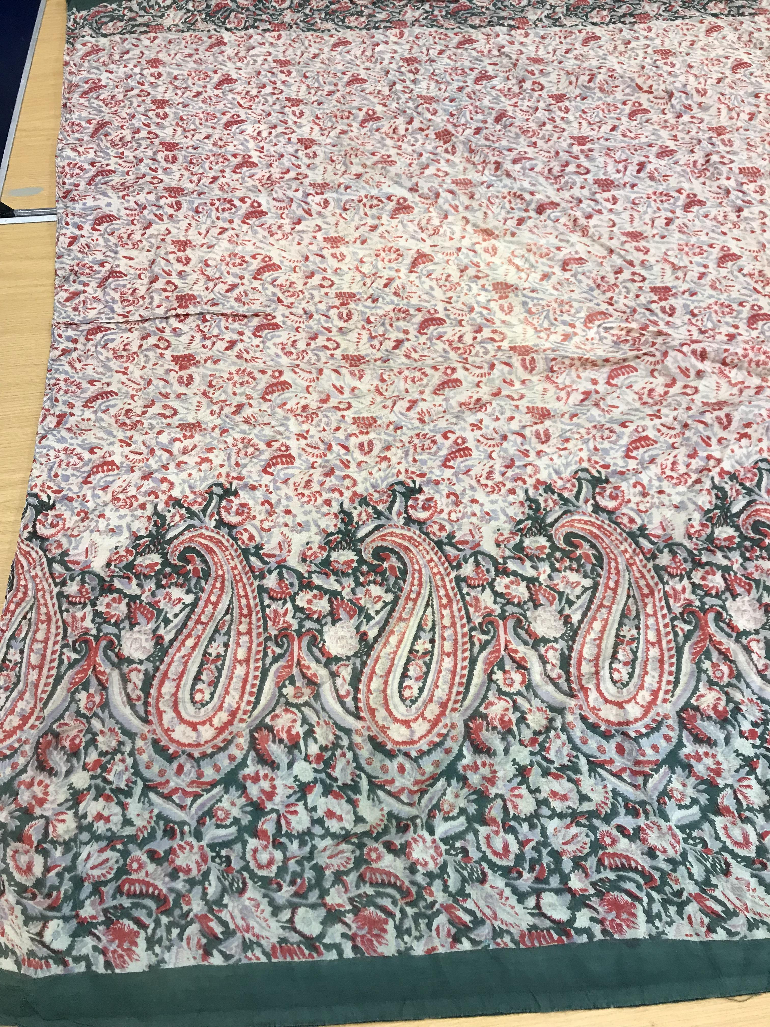 A coral and green sari with paisley design probably cotton lawn 5.4 m x 1. - Image 5 of 15