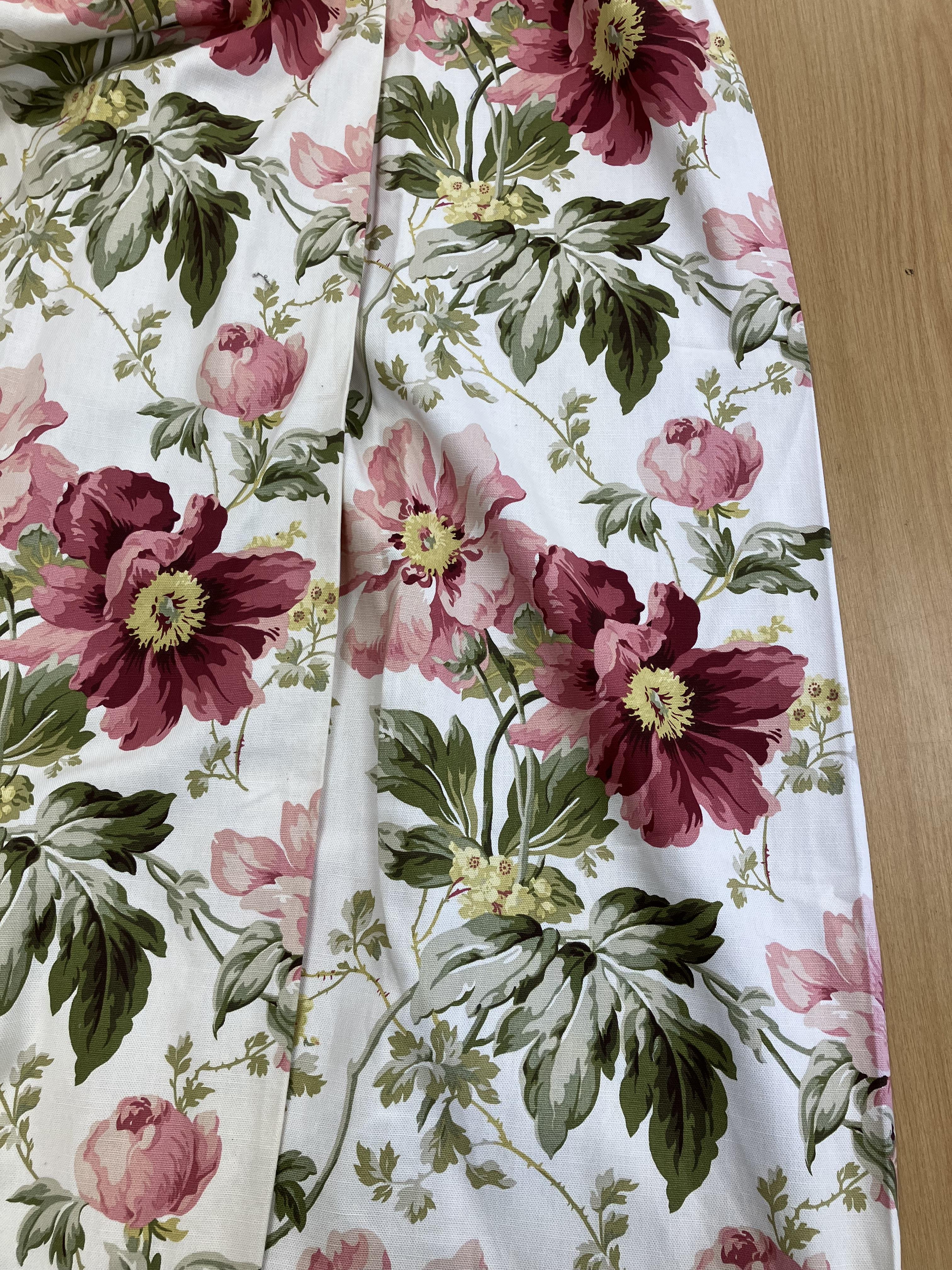 A pair of Laura Ashley floral decorated lined curtains with taped pencil pleat headings 132 cm drop - Image 10 of 25