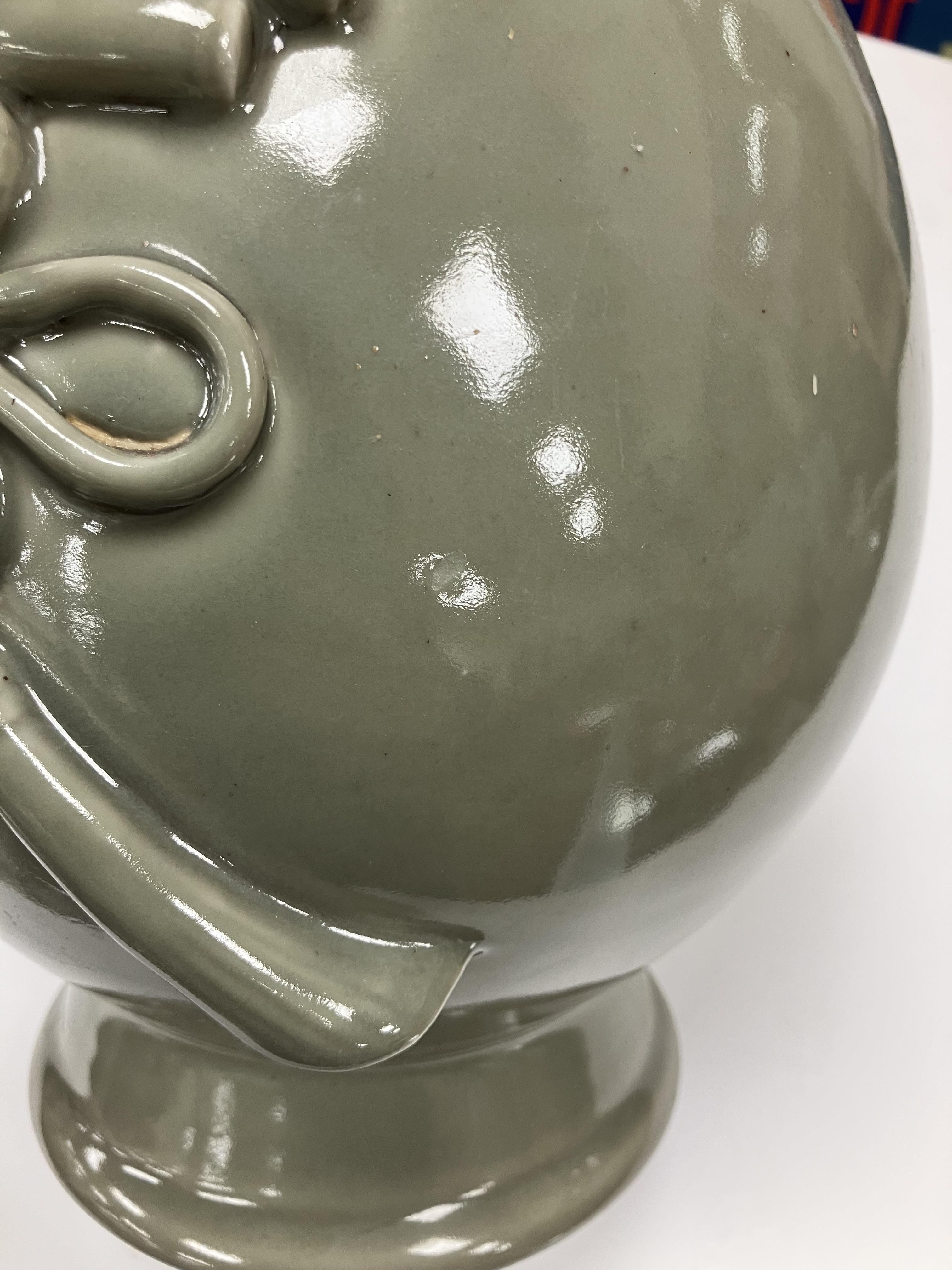 A Chinese celadon glazed vase bearing faux six character Chenghua (1465-87) mark to base, - Image 11 of 40