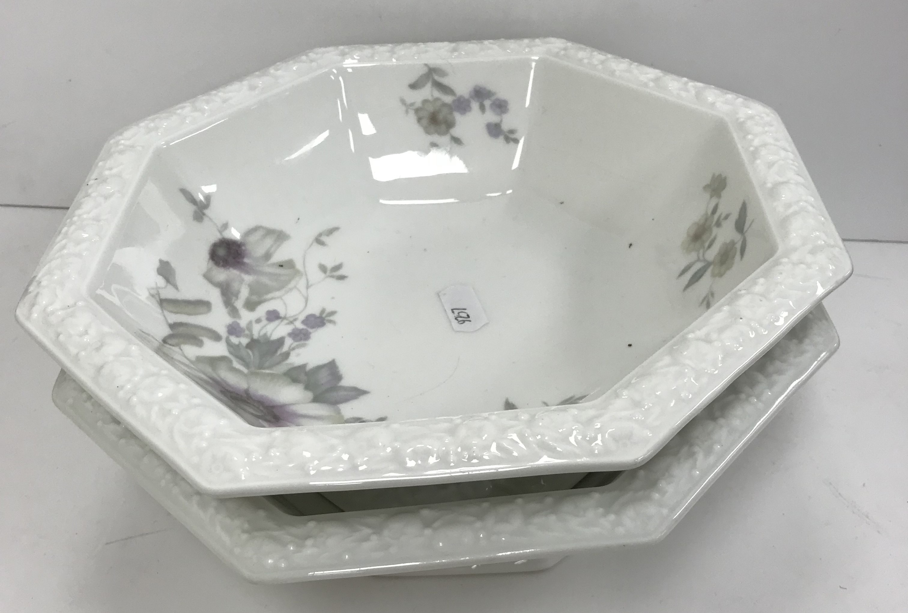 A Rosenthal "Maria" pattern floral decorated dinner service comprising soup tureen and cover, - Image 4 of 11