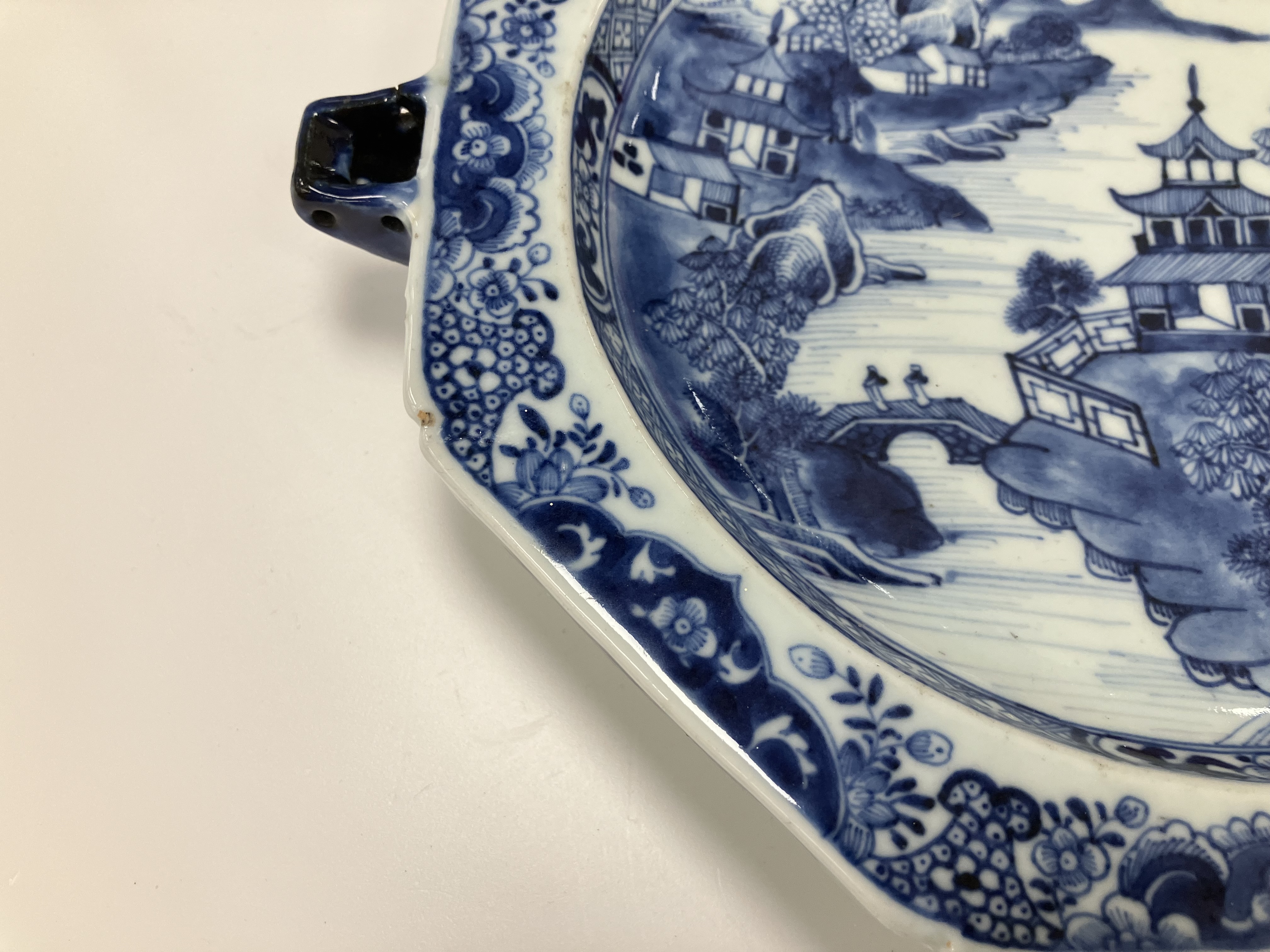 A 19th Century Chinese blue and white wa - Image 15 of 23