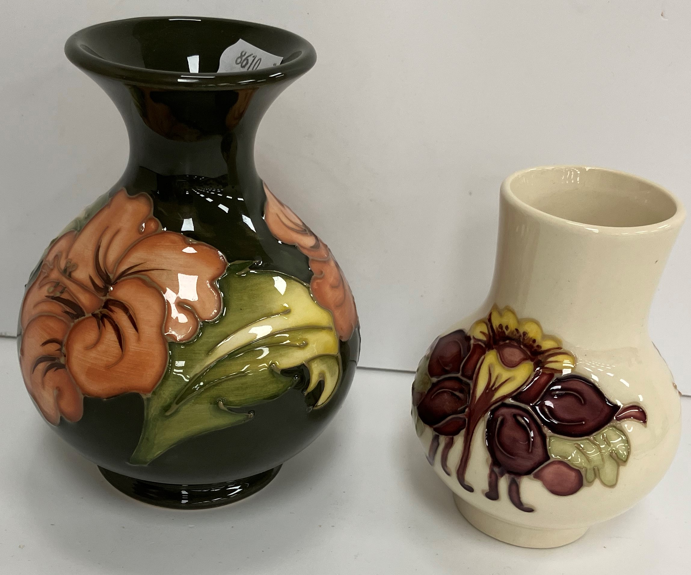 A Moorcroft "Hibiscus" pattern vase, 13