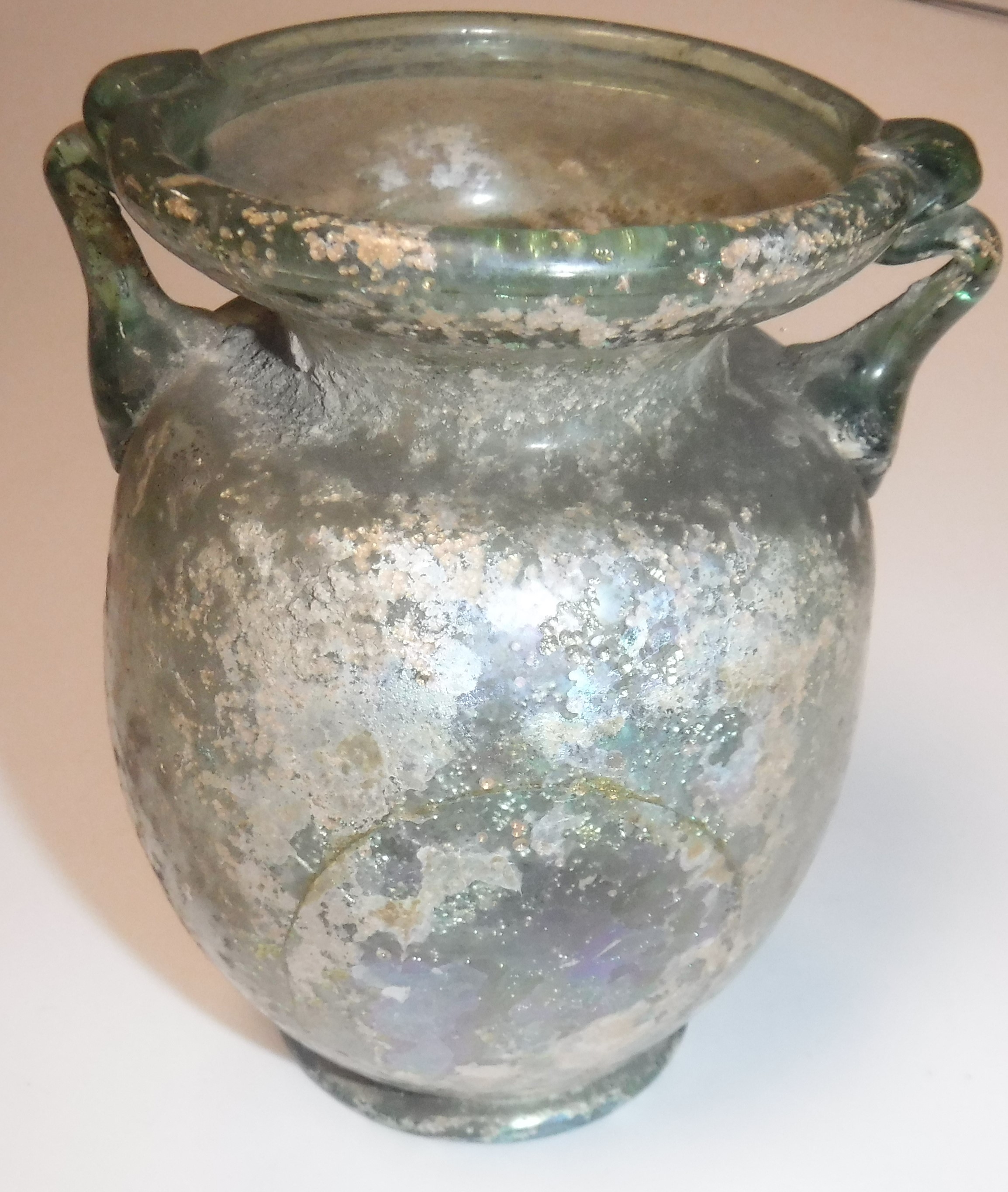 A pale green glass two handled vase in t - Image 3 of 19