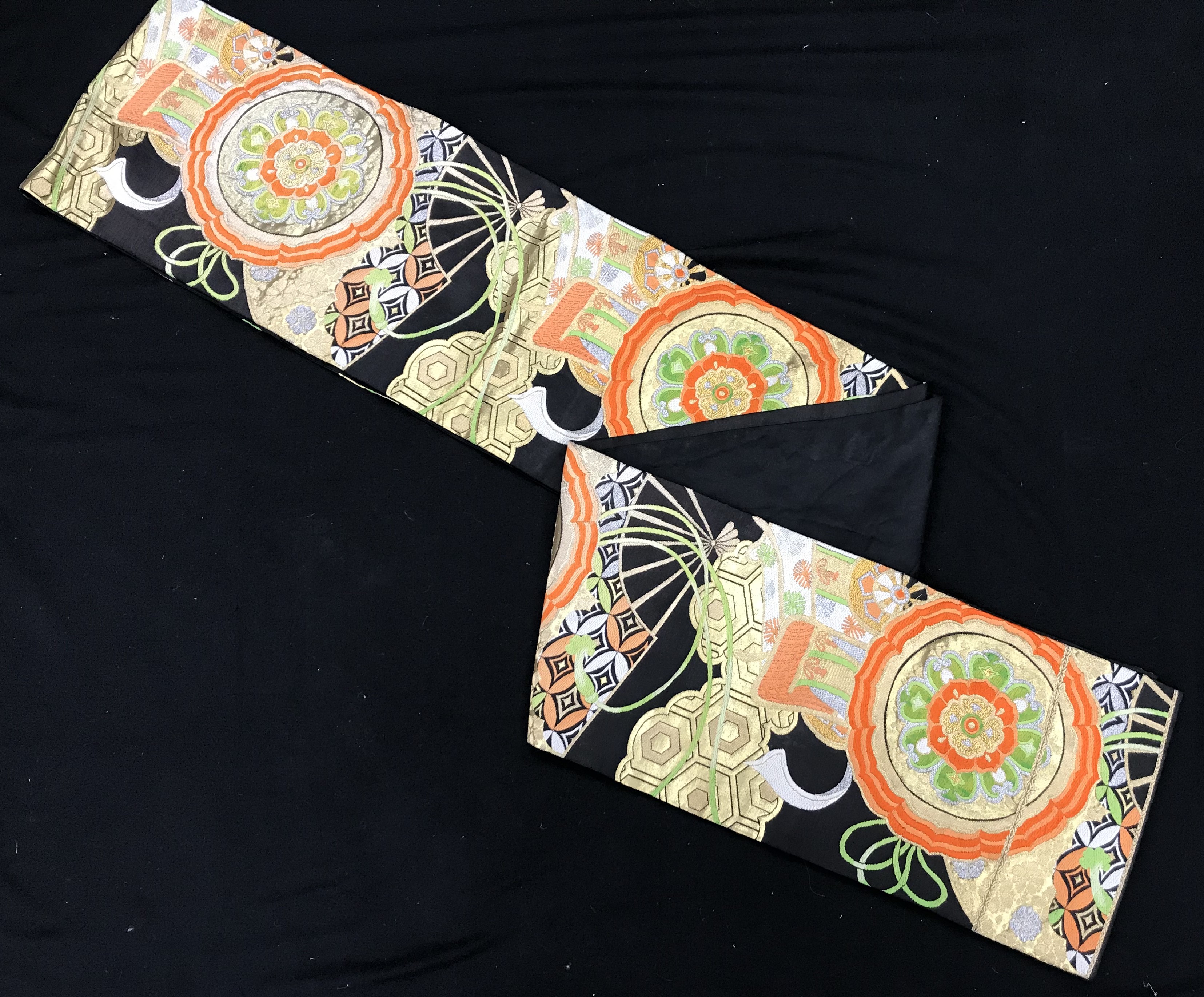 A late 20th Century Japanese obi belt with orange, green, white and gold fan and floral - Image 2 of 2