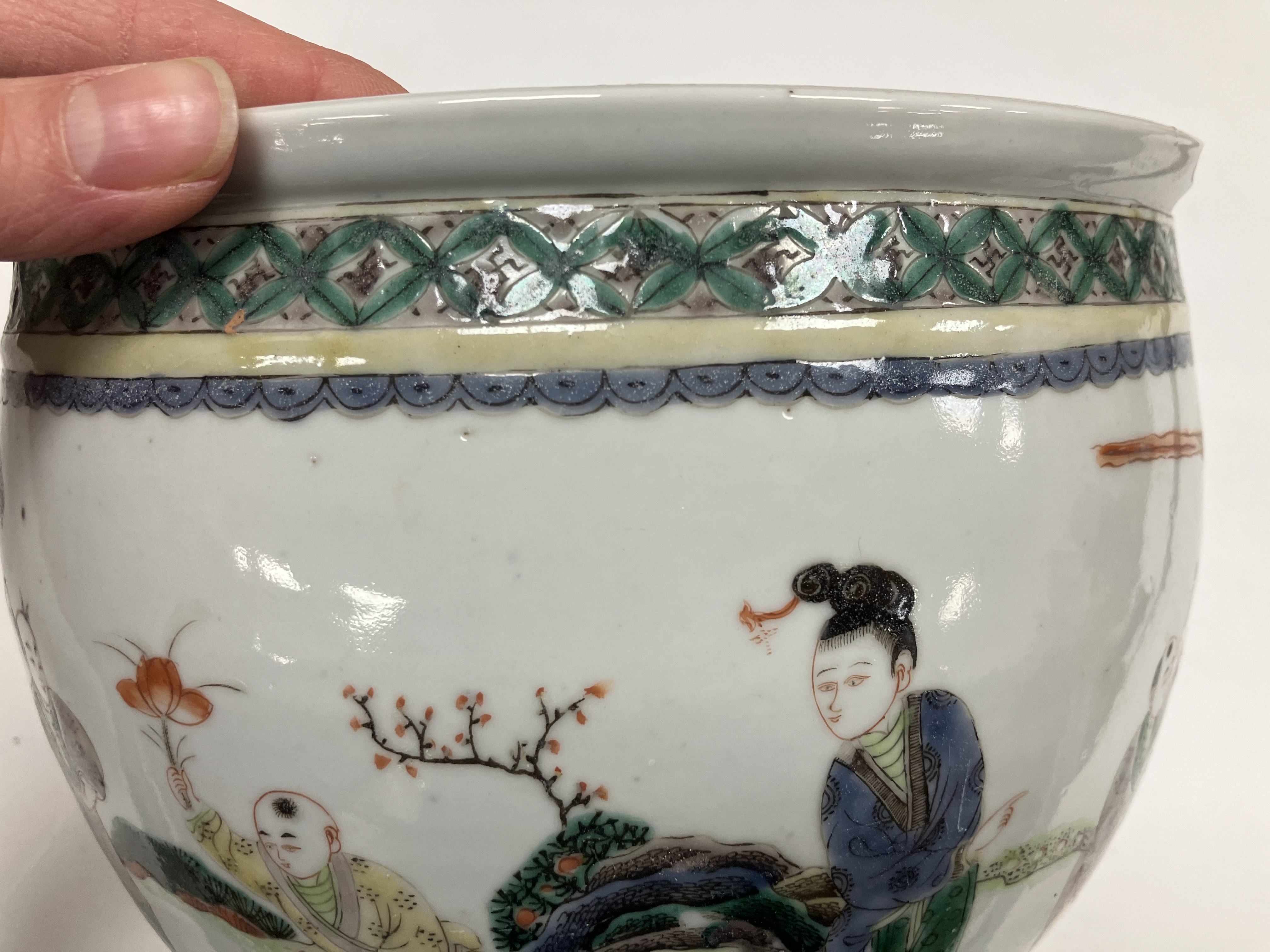 A 19th Century Chinese Kangxi palette jardiniere decorated with figures playing with various games - Image 12 of 26