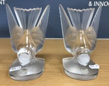 A pair of Lalique "Hirondelle" frosted g